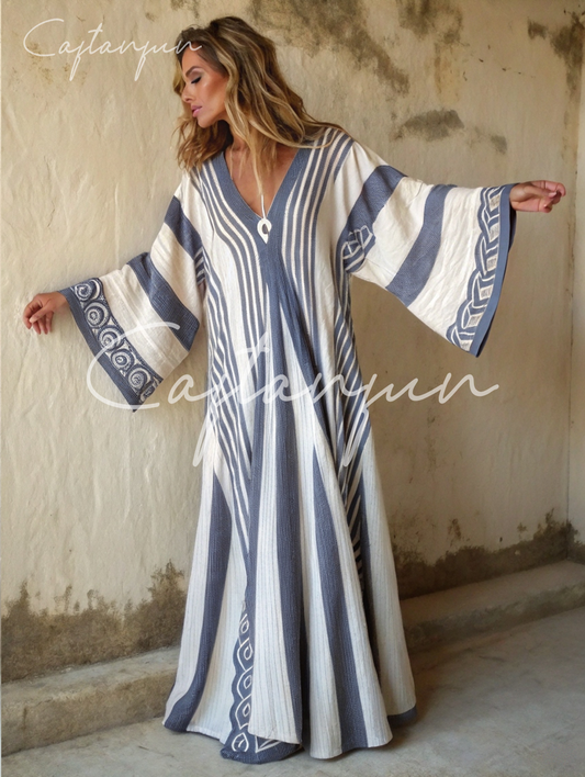 Elegant V-neck Trumpet Sleeves Art Maxi Dress